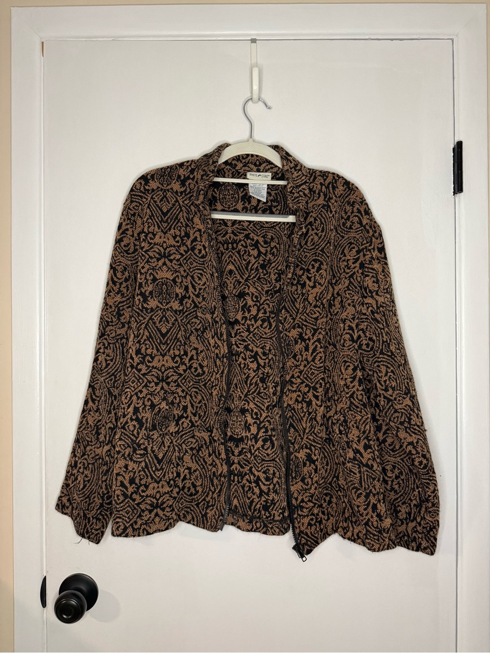 White Stag‎ Vintage Black and Brown Patterned Zip Cardigan with Pockets
